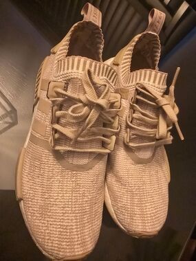 Adidas "Linen Khaki!" Like New, Box In Great Shape! #throwback 2017 - Rare!